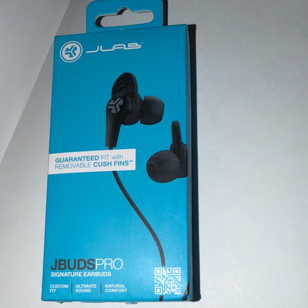 JLab JBuds Pro Signature Earbuds black removable cush fins mic controls NWT